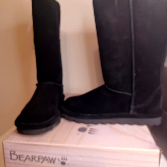 BearPaw Sheepskin Boots NWT - Picture 3 of 7